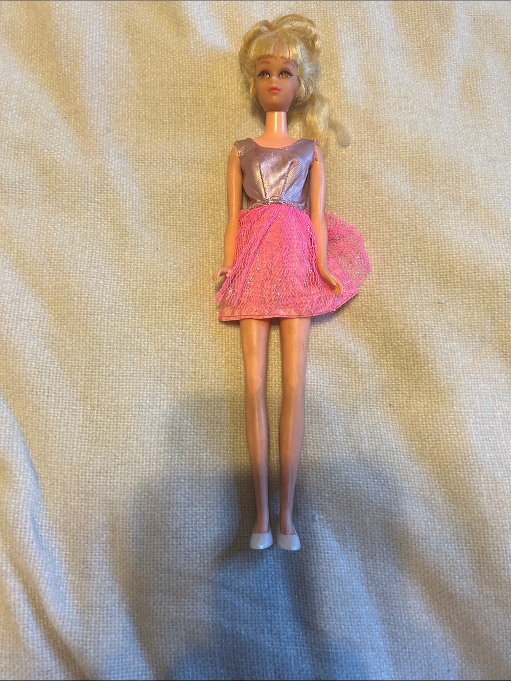 Vintage growing pretty Francie doll